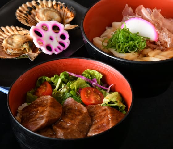 松阪牛ミニステーキ丼・アッパ貝セット